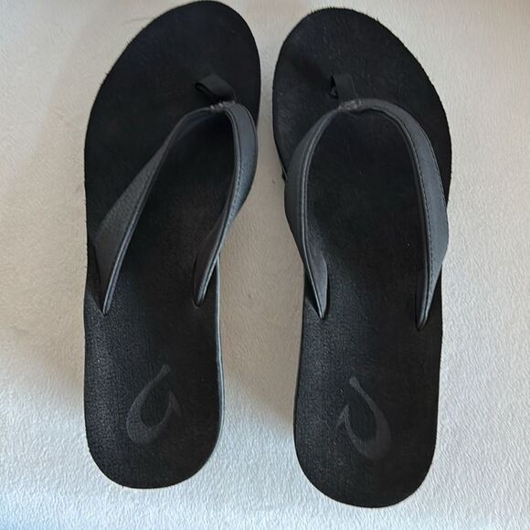 Olukai wedge flip flops- no wear and tear! Perfect Condition! - Picture 5 of 9